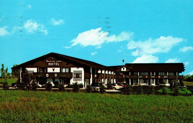 Bavarian Haus Motel - Postcard